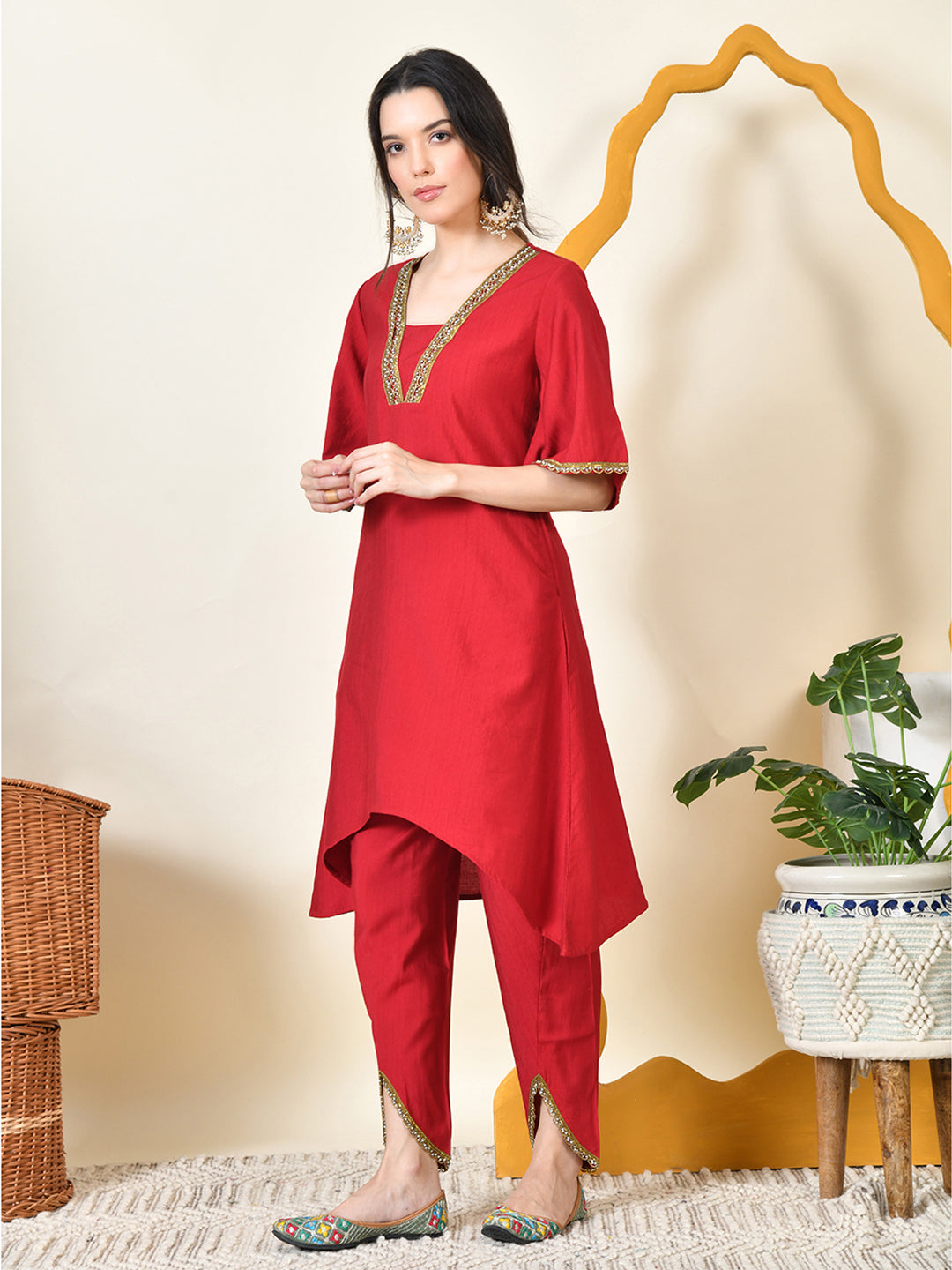 Myshka Women's Red Solid V-Neck Bell Sleeves Kurta & Dhoti Pants