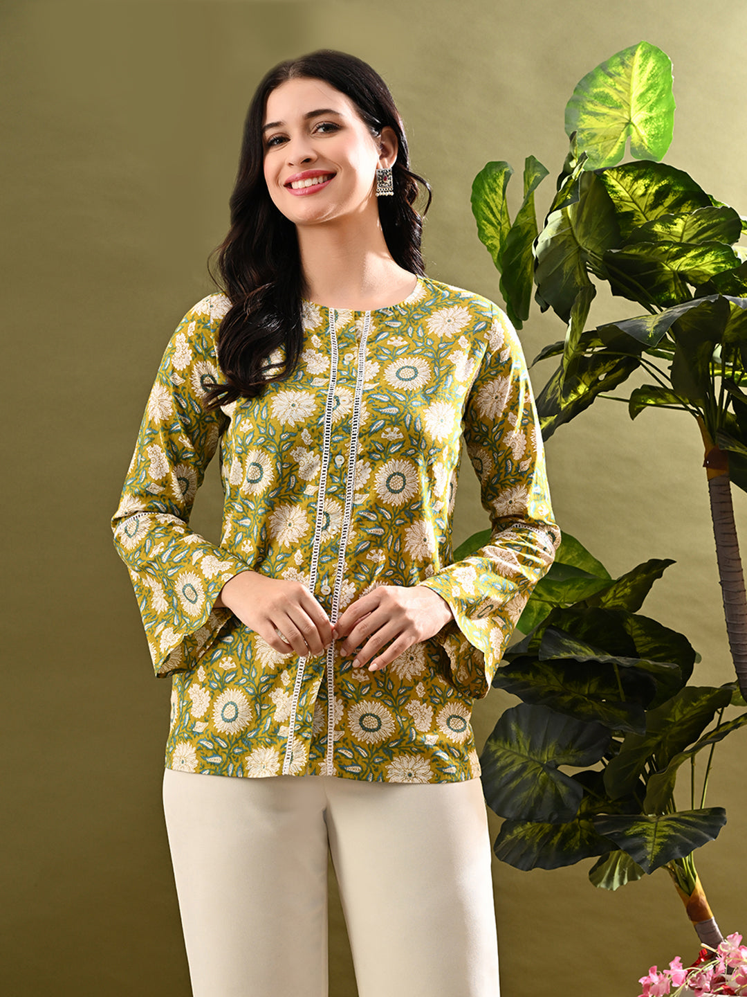 Myshka Women's Green Flower Printed Tunic With Lace