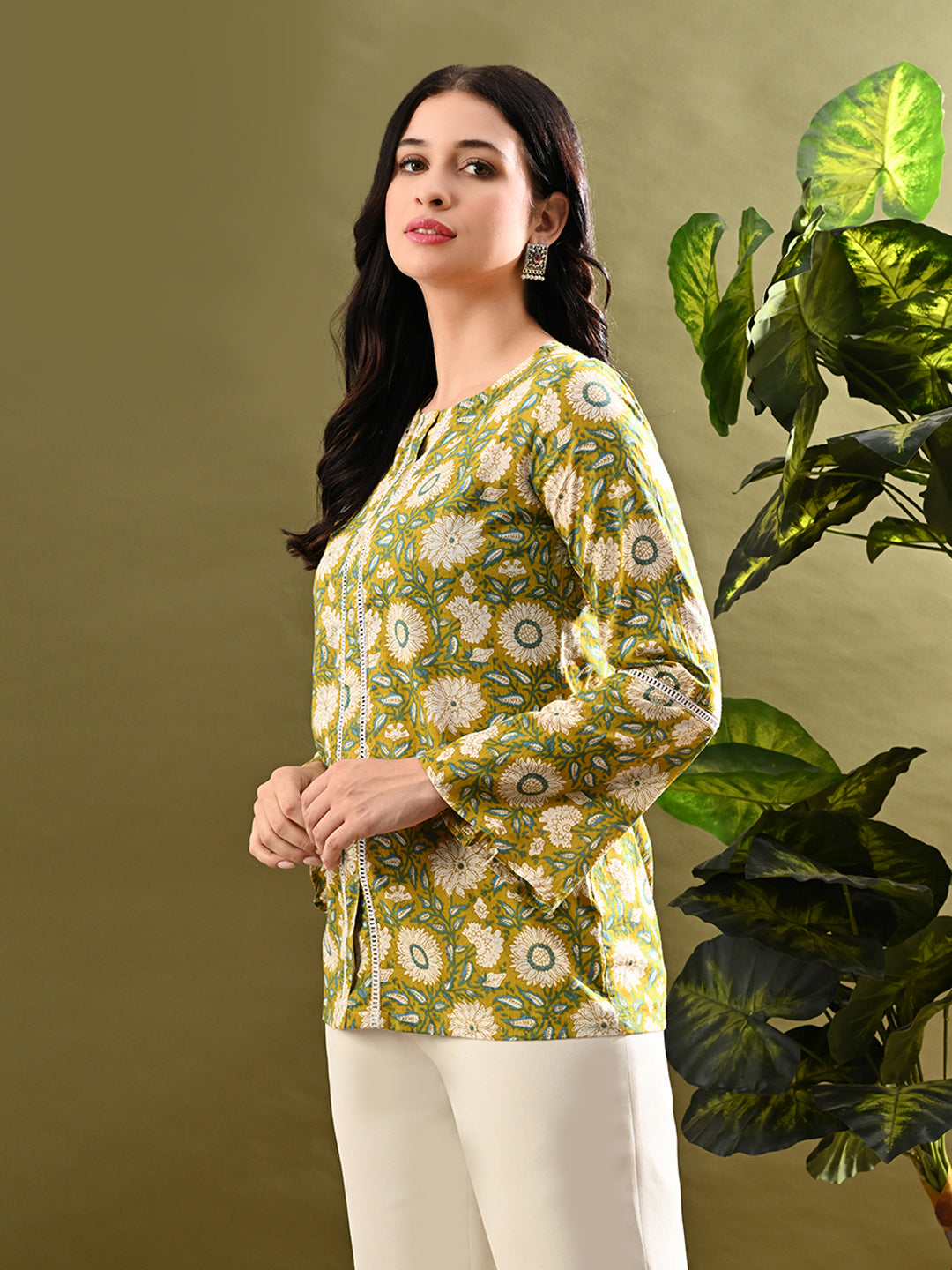 Myshka Women's Green Flower Printed Tunic With Lace