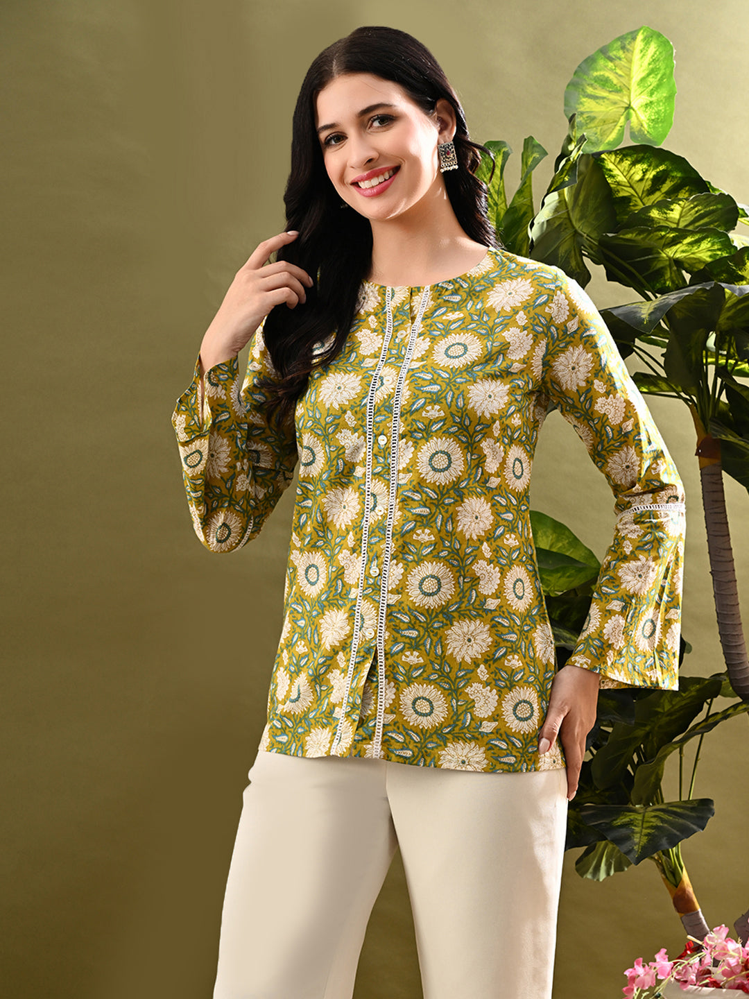 Myshka Women's Green Flower Printed Tunic With Lace