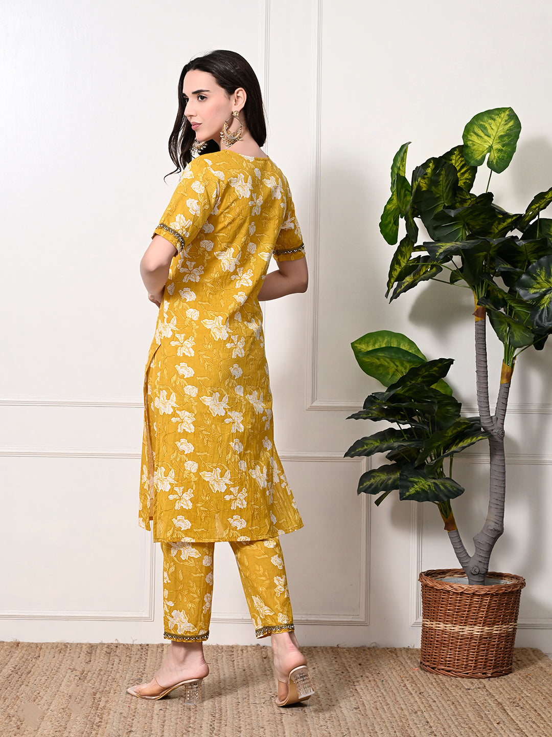Myshka Women's Cotton Yellow Printed Kurta Set