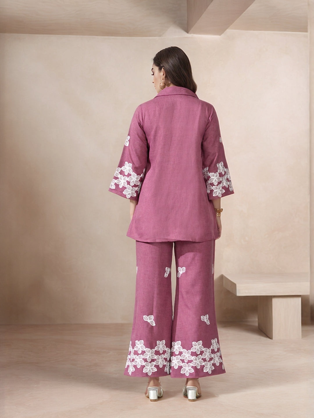Myshka Women Floral Embroidered Pink Tunic with Trouser