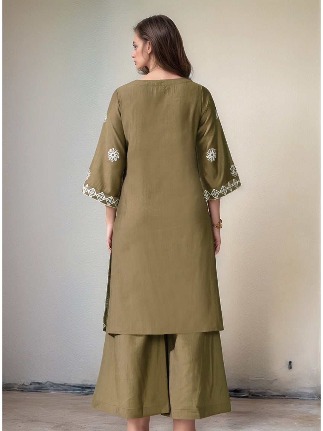 Myshka Women Embroidered Calf Length Olive Kurta With Palazzo