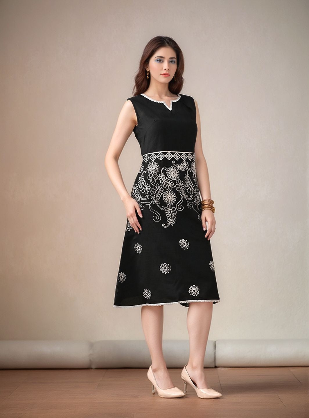 Myshka Women Black Embroidered Dress Sleeveless