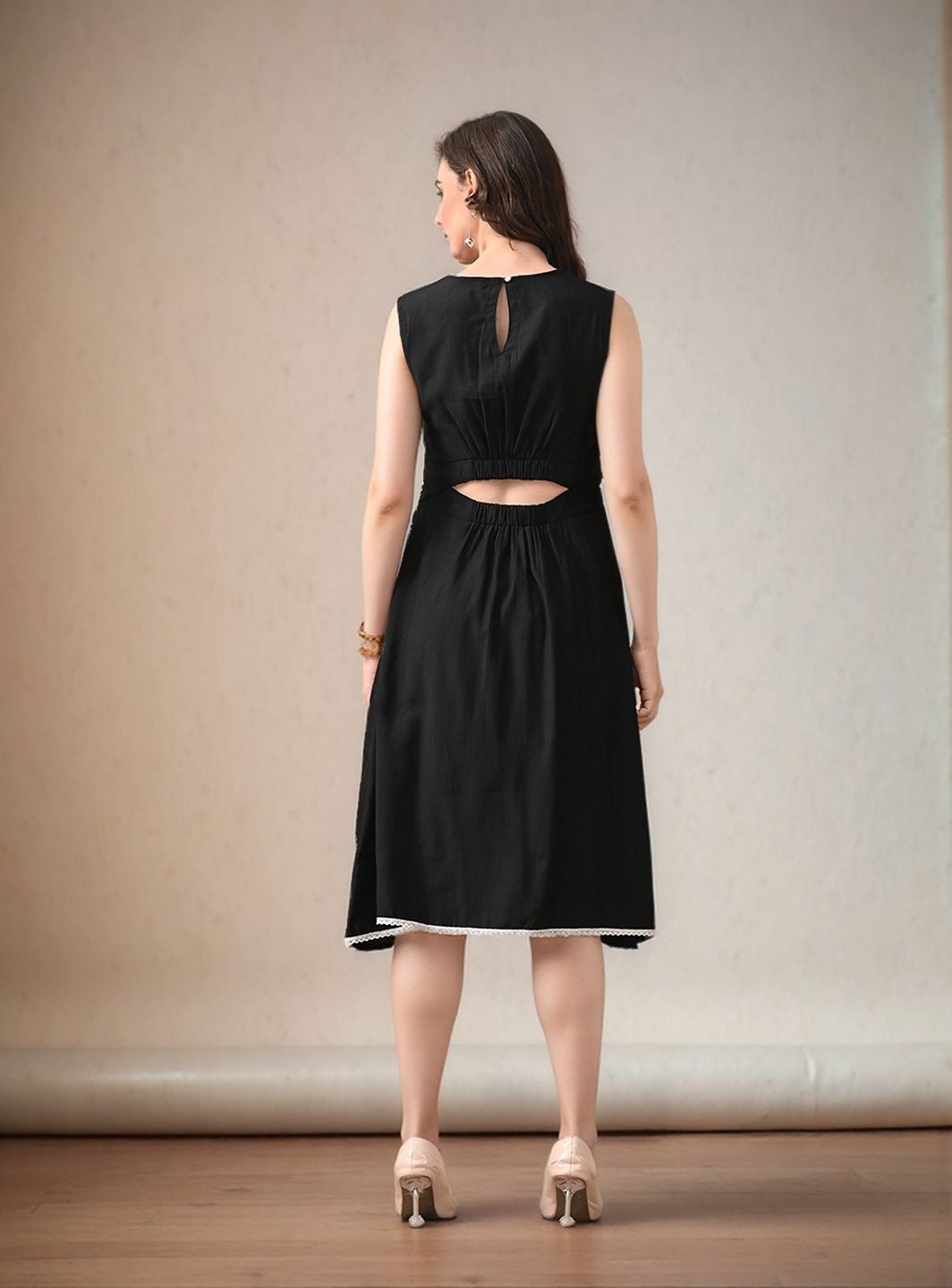 Myshka Women Black Embroidered Dress Sleeveless