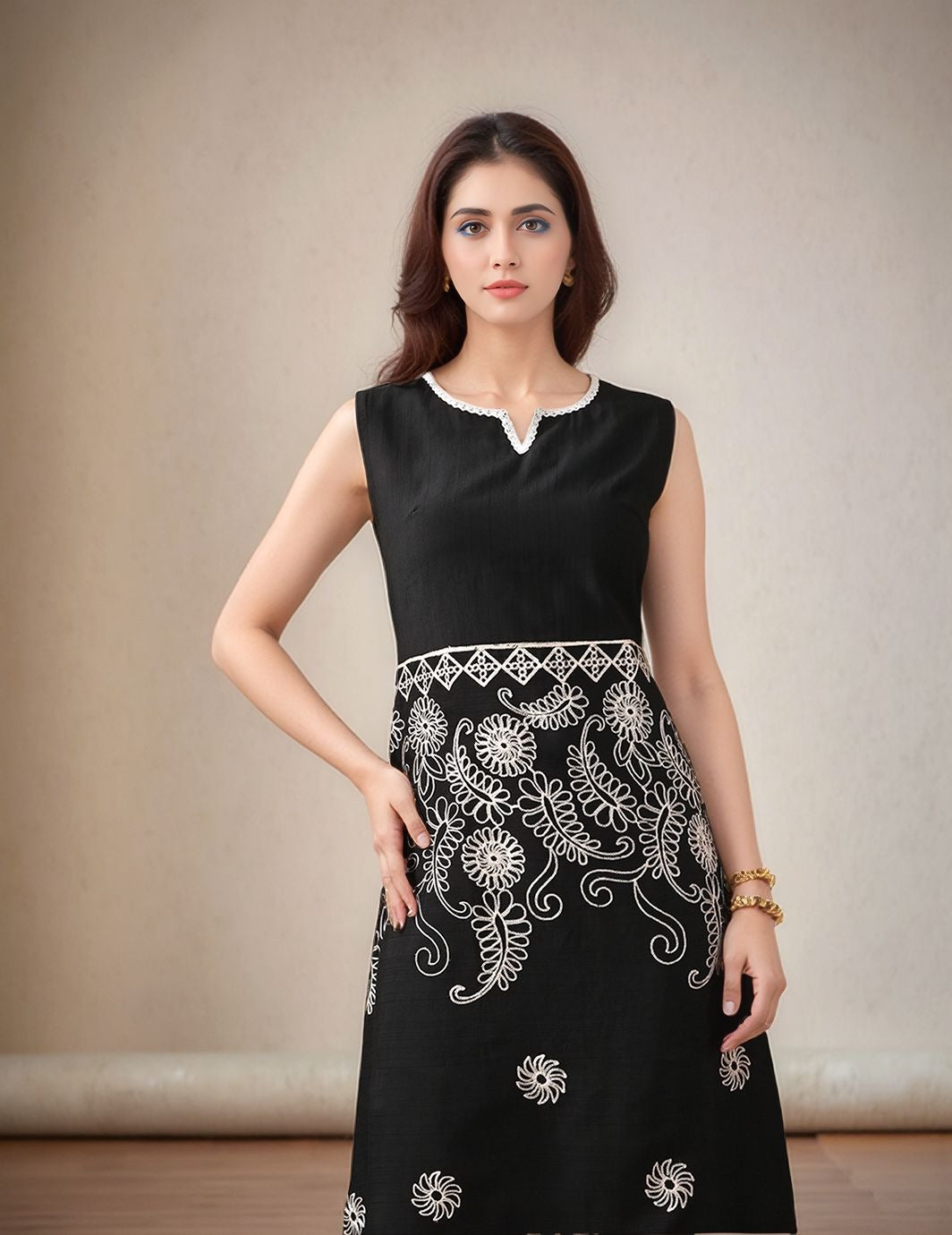 Myshka Women Black Embroidered Dress Sleeveless