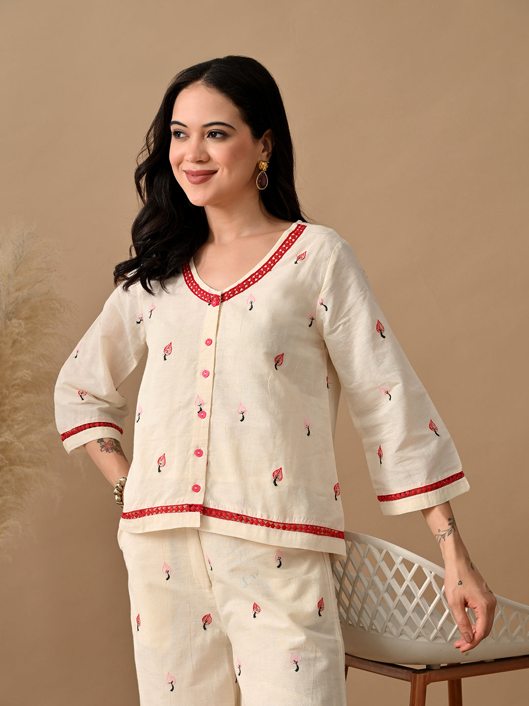 Myshka Women Multi Color Thread Floral Embroidered & Laced Shirt Trouser Festive