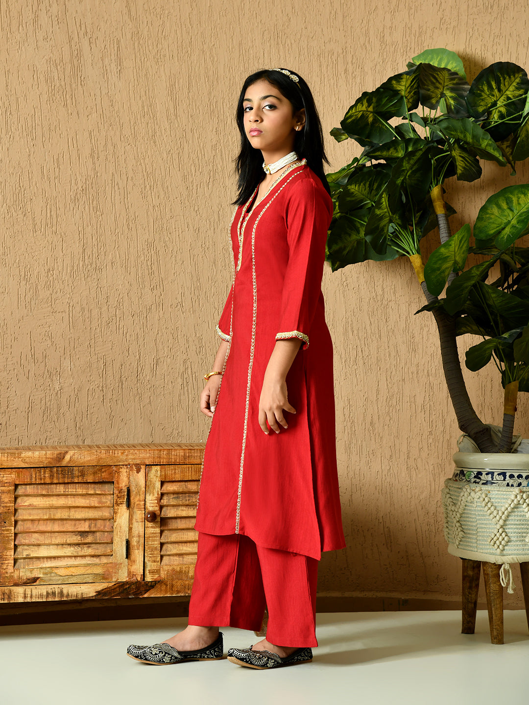 Myshka Kids Girls Calf length Embellished Kurta Set Red Color