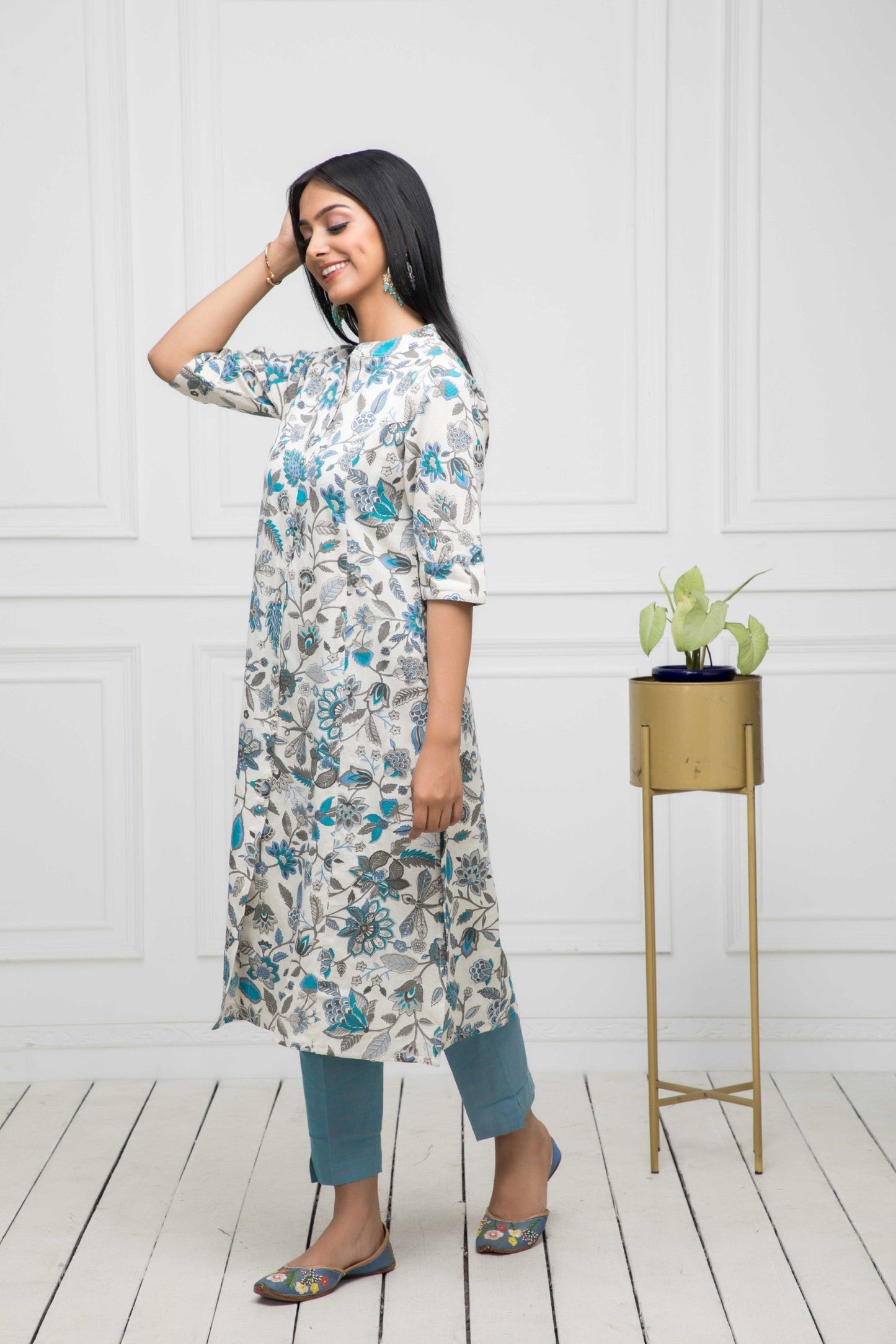 Women's Multi Floral Cotton A-Line Mandarin Collar Kurtas Myshka