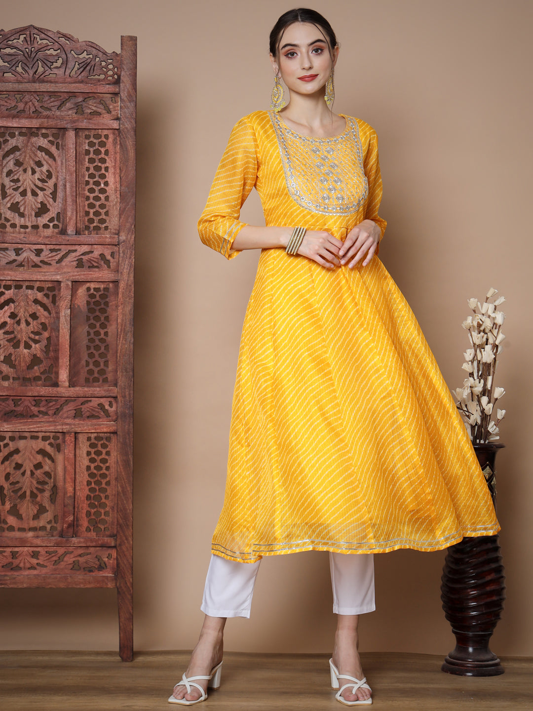 Women's Yellow Anarkali Kurta Myshka