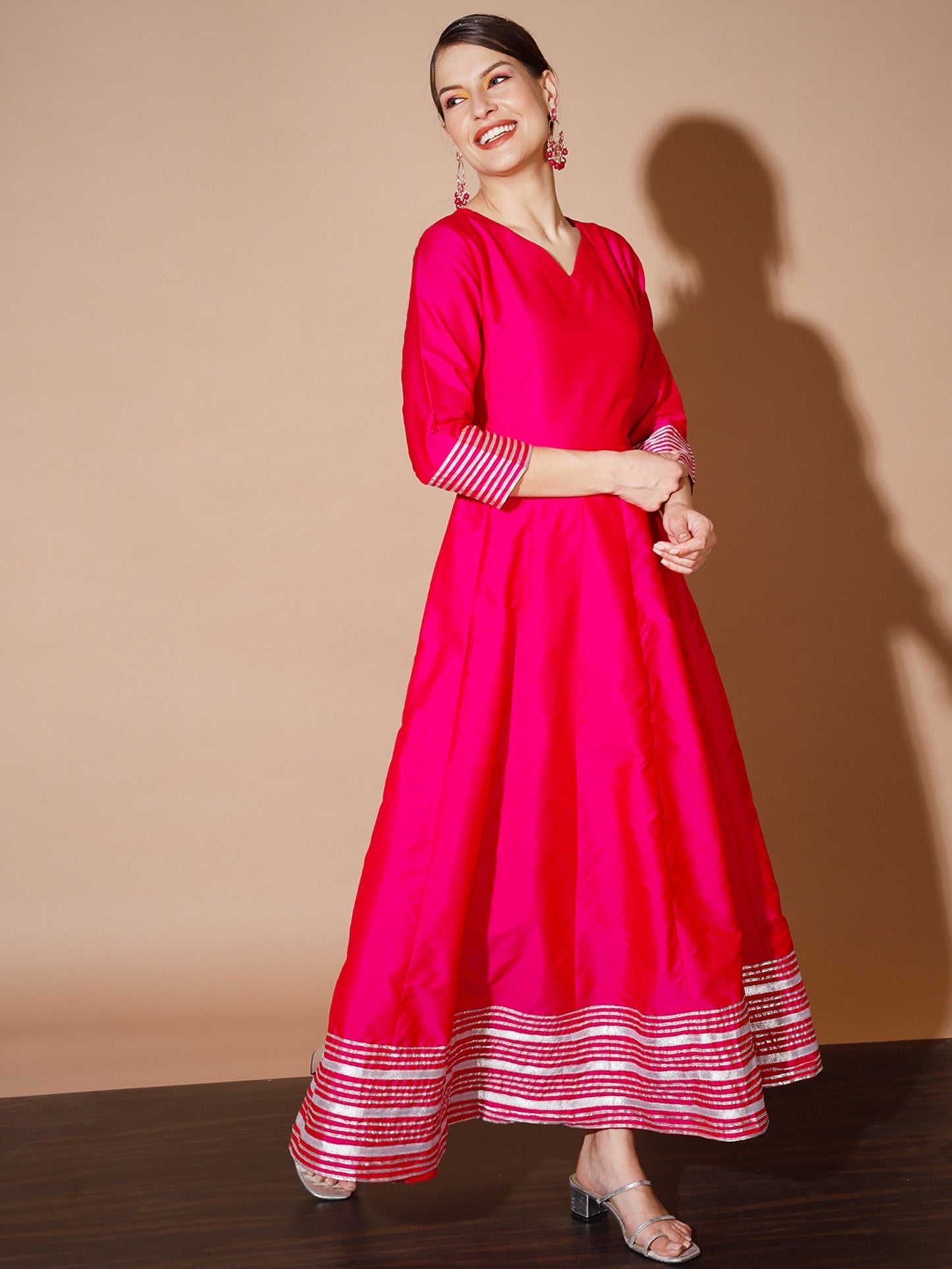 Women's Pink Solid Kurta & With Dupatta Myshka