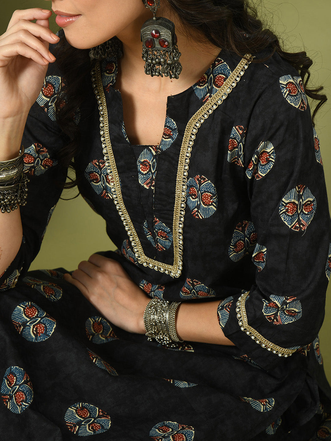 Women's Black Printed Cotton Straight Party Kurta Sets - Myshka