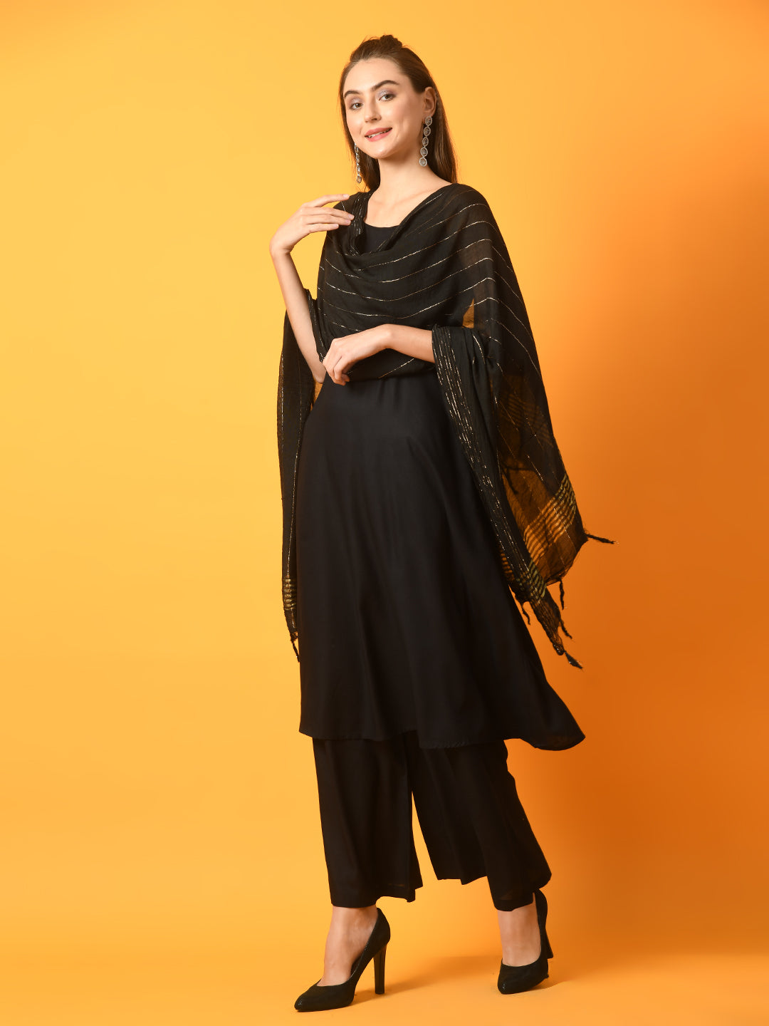 Myshka Women's Black Solid Anarkali Party Kurta Sets With Dupatta