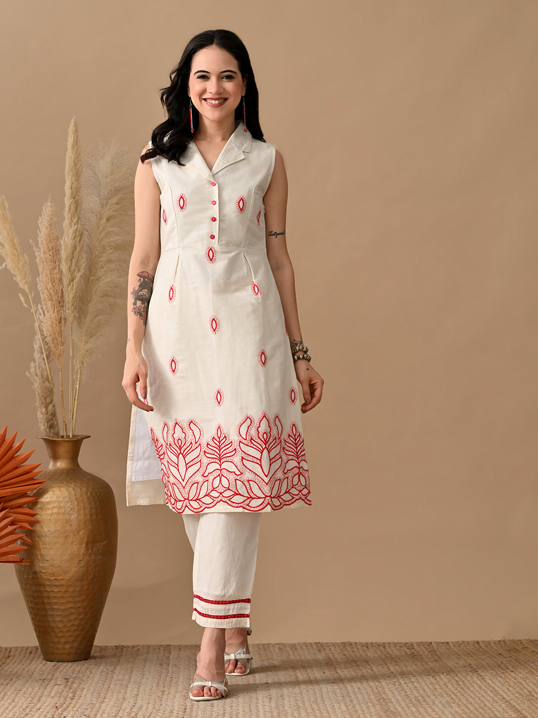 Myshka Women Kurta Set Red Embroidered Collar Neckline Cotton with regular fit