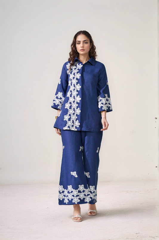 Myshka Women Floral Embroidered Navy Tunic with Trouser