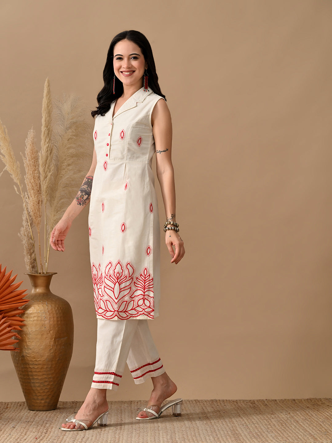 Myshka Women Kurta Set Red Embroidered Collar Neckline Cotton with regular fit