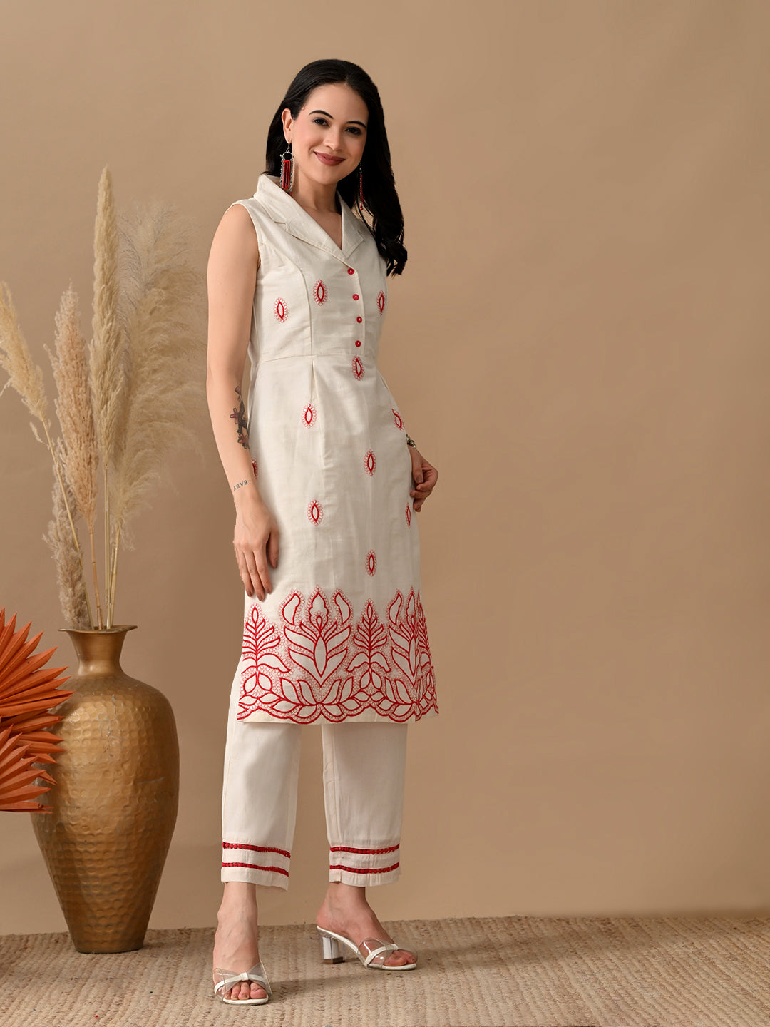 Myshka Women Kurta Set Red Embroidered Collar Neckline Cotton with regular fit