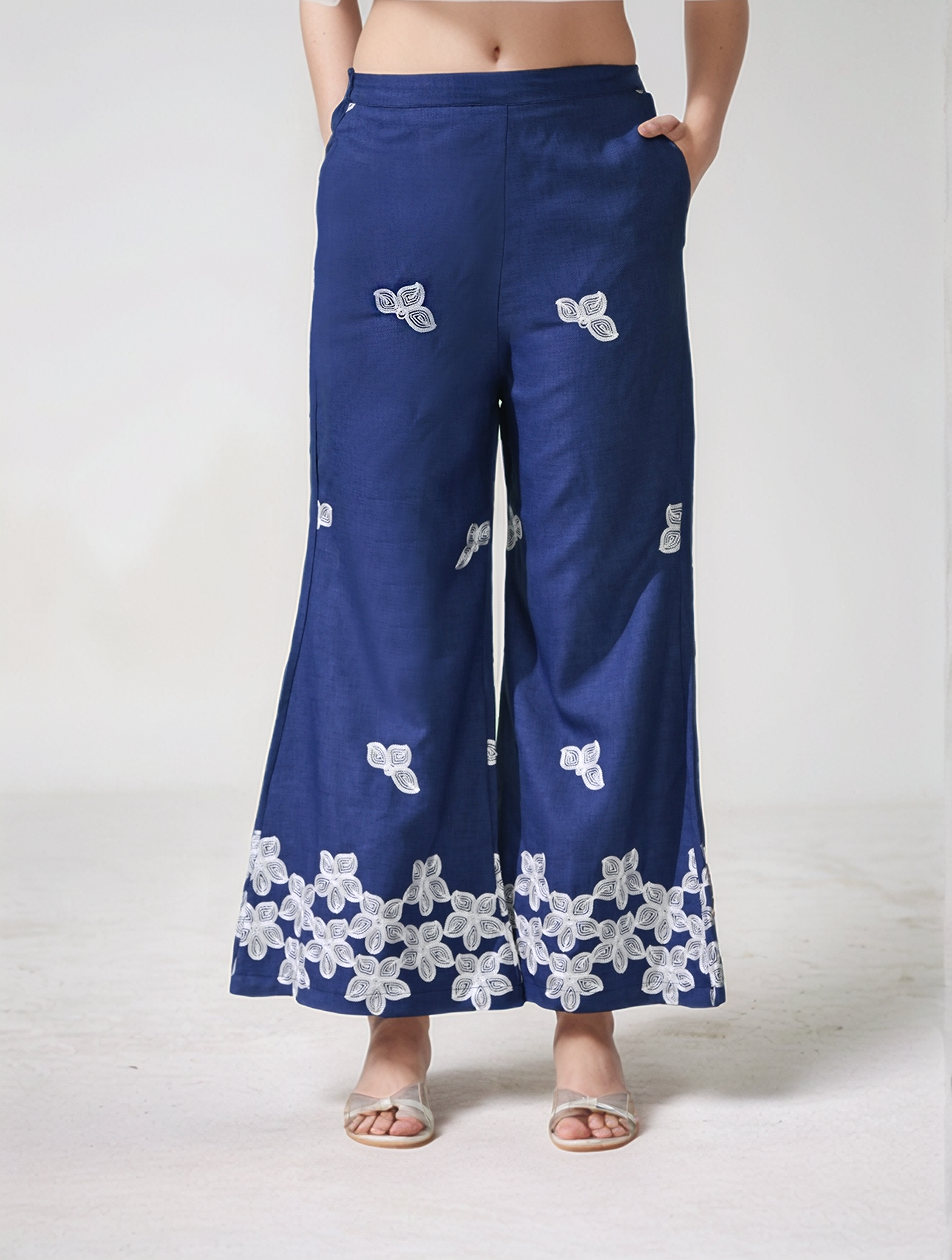 Myshka Women Floral Embroidered Navy Tunic with Trouser