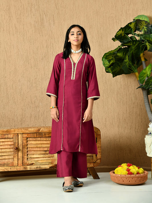 Myshka Kids Girls Calf length Embellished Kurta Set Magenta Color
