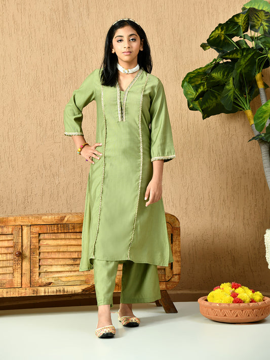 Myshka Kids Girls Calf length Embellished Kurta Set Olive Color