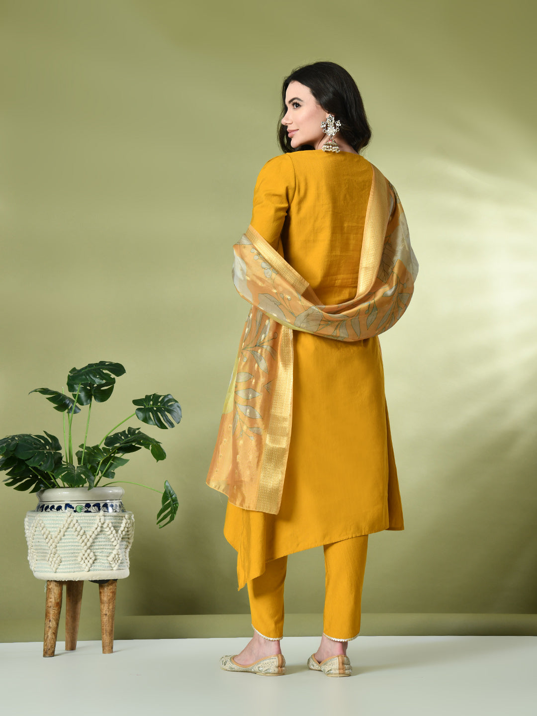 Color-Yellow